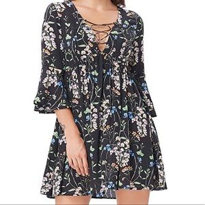 Kate Kasin 3/4 Bell Sleeve V-neck Floral Dress